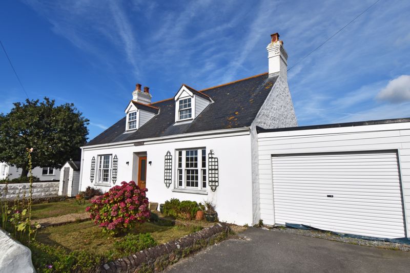 ** UNDER OFFER WITH MAWSON COLLINS ** La Chaumiere